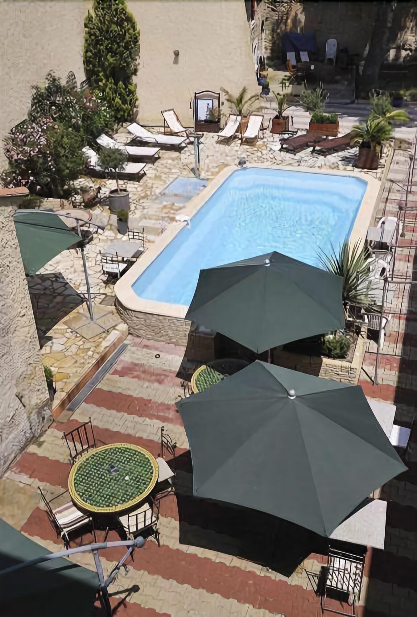 Hotel La Bastide d'Entraigues Extérieur photo