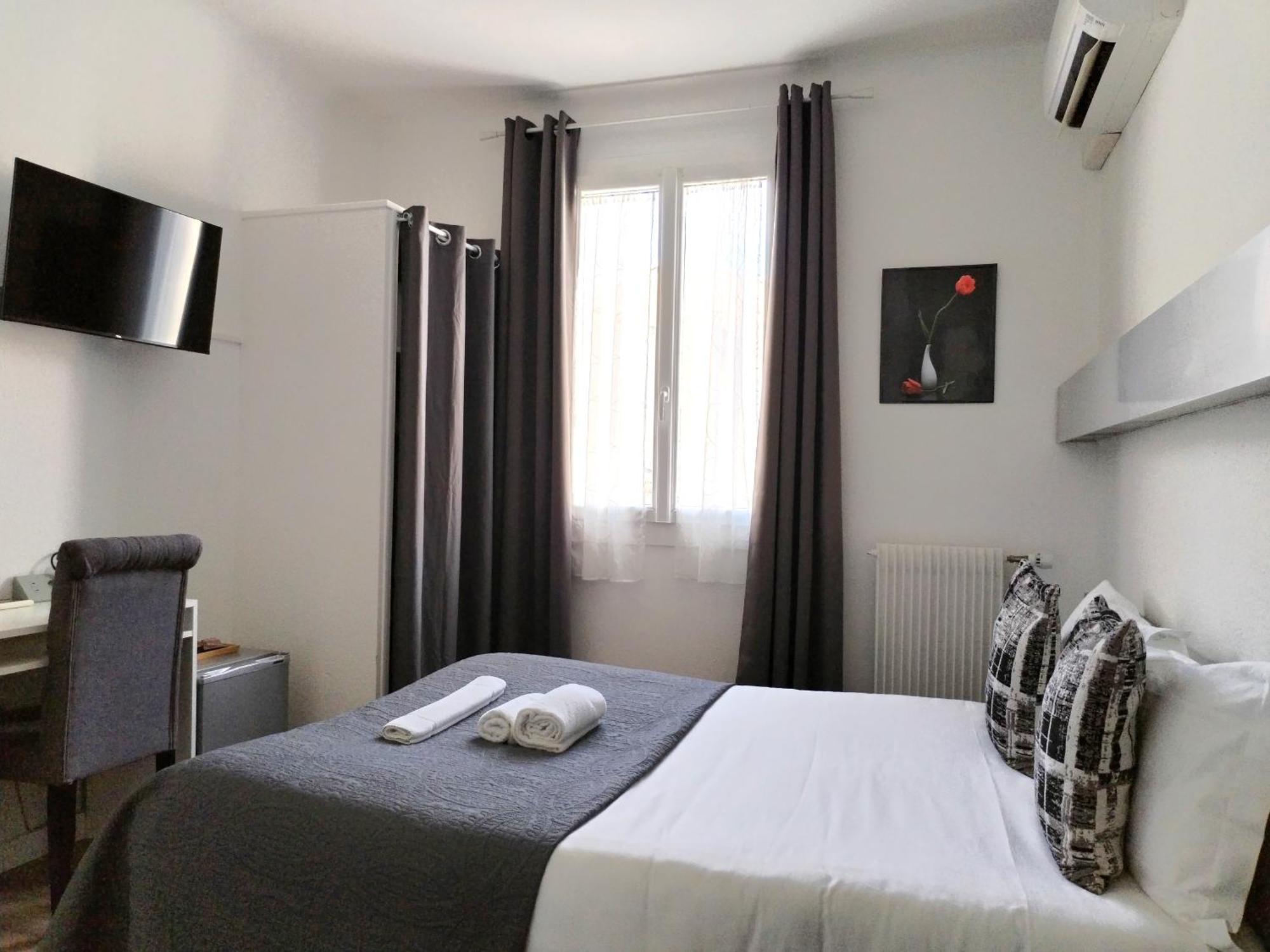 Hotel La Bastide d'Entraigues Extérieur photo